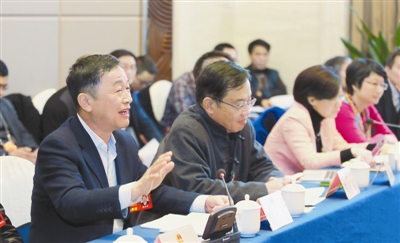 �ɕ�����