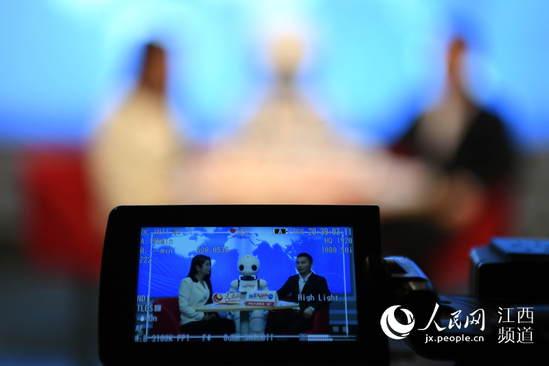 ����ʡ���fί�T�������G���ȿعɶ����L������Ф־����������W�����ݲ����c�C���������ˡ����񡱌�Ԓ���r��z