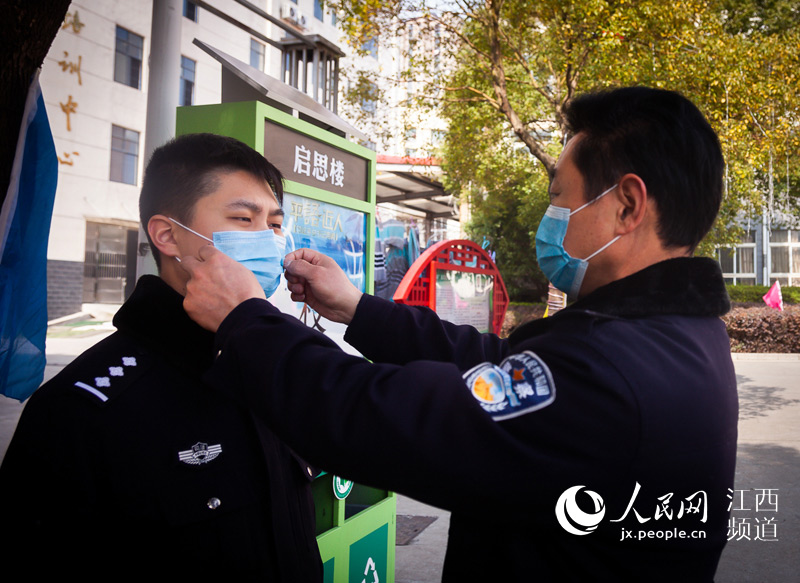 �������������鏈骸��Ӷ����ڌ��O������M���������ؕr���ڶ�������Ф��/�z��