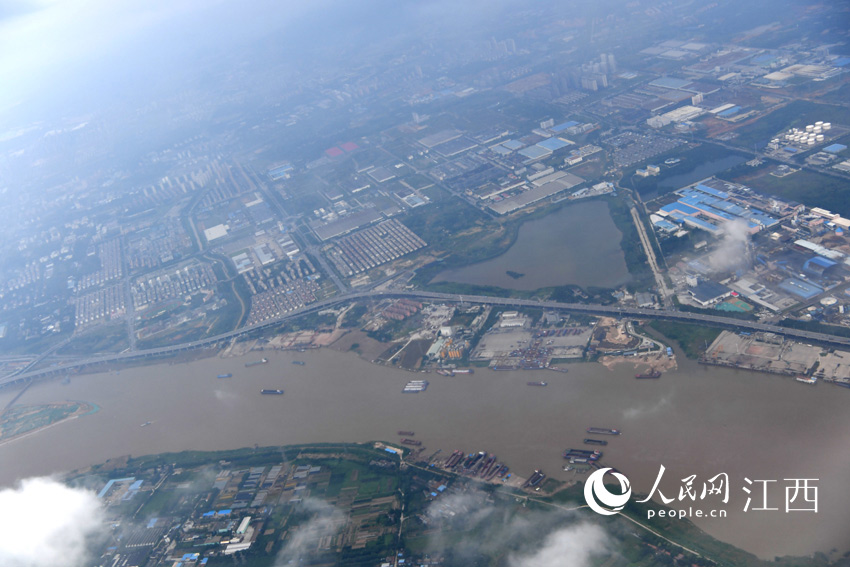 �M���ϲ���Ӣ�۴�򸽽�ˮ��ˮλ�ϝq���@��������W �r��z��