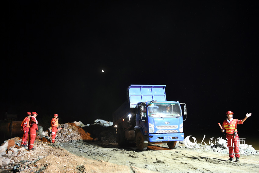 13���賿�r����۶ꖿh������׵����Q̎�����M�з��ʩ����������W �r��/�z��