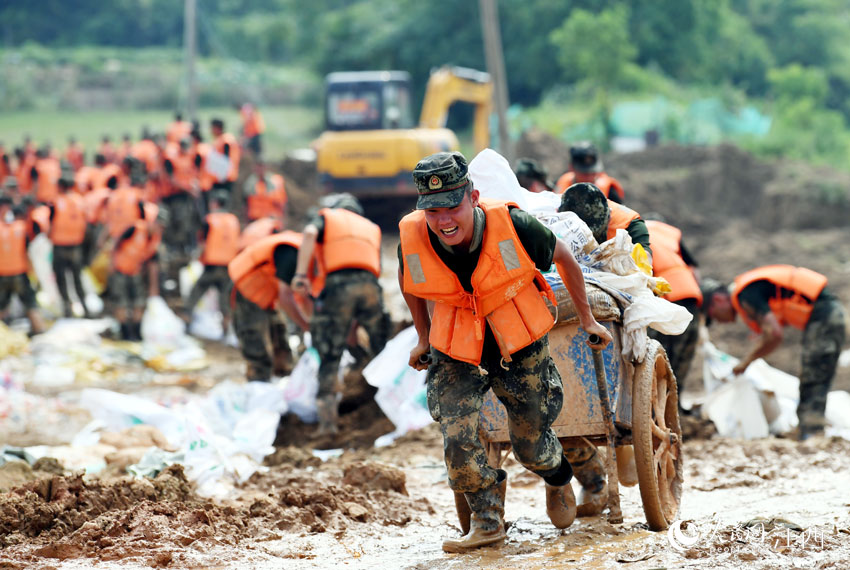 �侯��ʿ����܇��ɳ���\���̉�̎��������W �r��/�z��