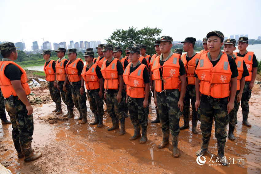 ̎����һ���U������侯��ʿ��������I��һ�A���΄���������W �r��/�z��