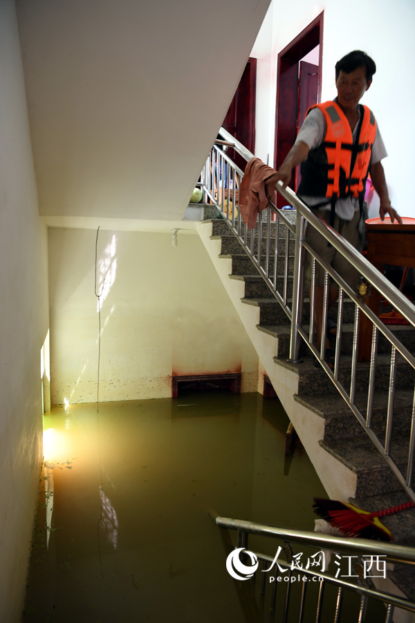 �������ļ������ӘǷ�������һ���ѽ�������������W �r��/�z��