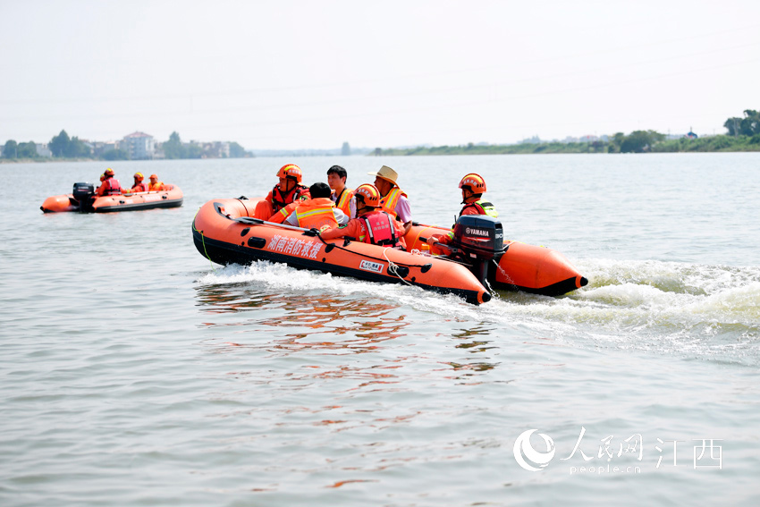 ���ϳ���������Ԯ֧꠵�ָ���T���{���_�h���D���ܞ�Ⱥ����������W �r��/�z��