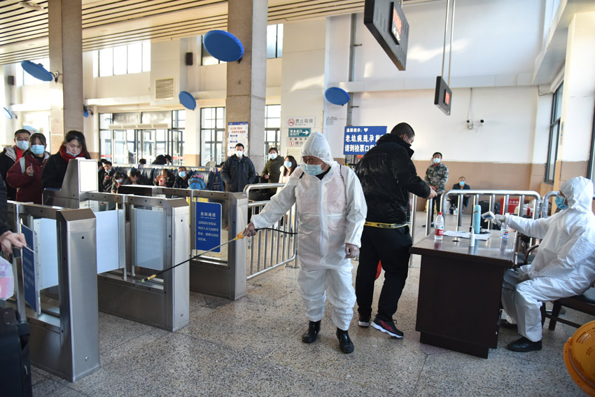 1��21�����M�ݻ�܇վ�������T���S�Ѹ��ں�܇���M�����������Cÿ�����䶼������λ�����W�G�� �z��