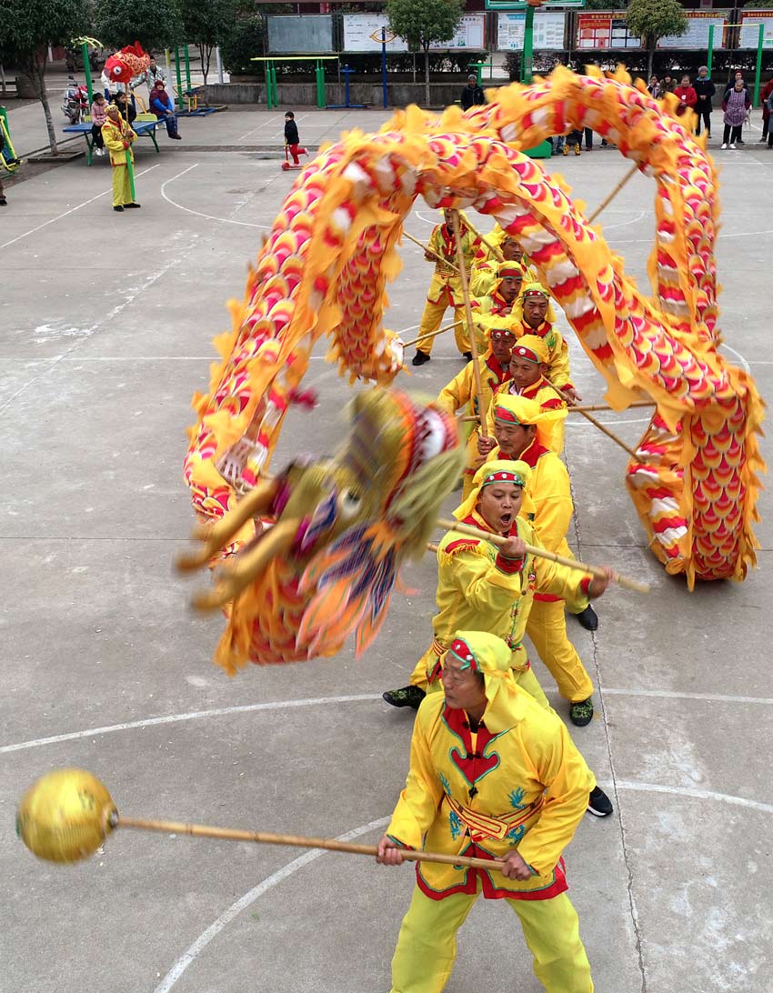 �������M������������