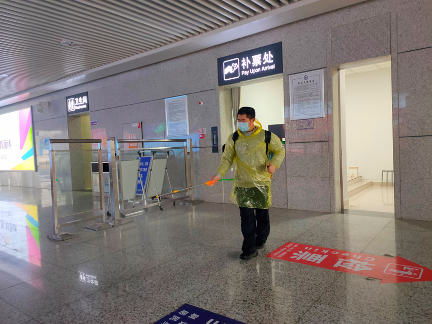 ���\ֵ���T��С���ڳ�վ�������������J �z��