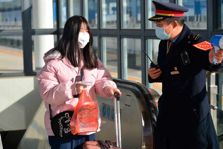 ���\ֵ���T��С����վ�_ָ���ÿͺ�܇�������J �z��