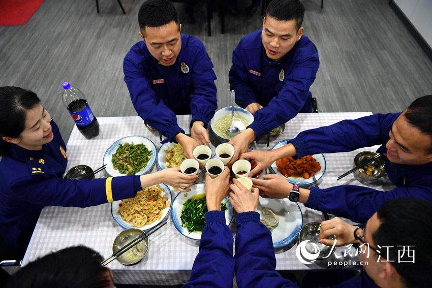 ��ҹ�ͬ�e�����g��С����������W �r�� �z��