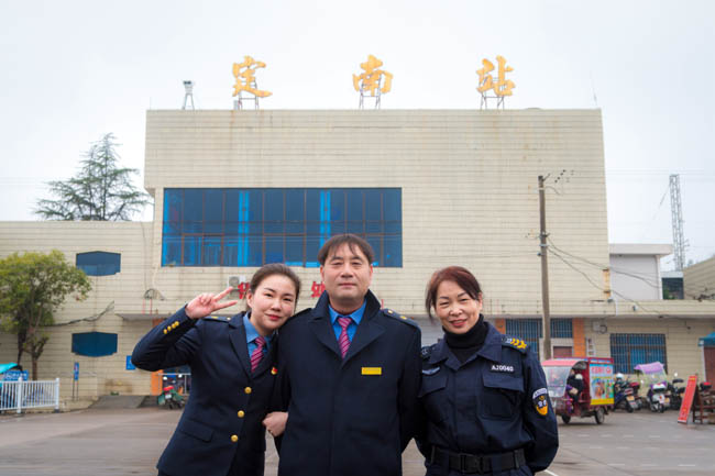 ����һ�����ں������u� �z