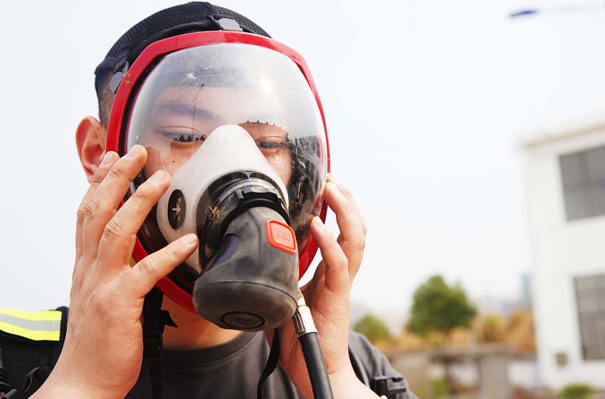 �Cе�����{ԇ���I�b�����_����ȫ��Ф�� �z