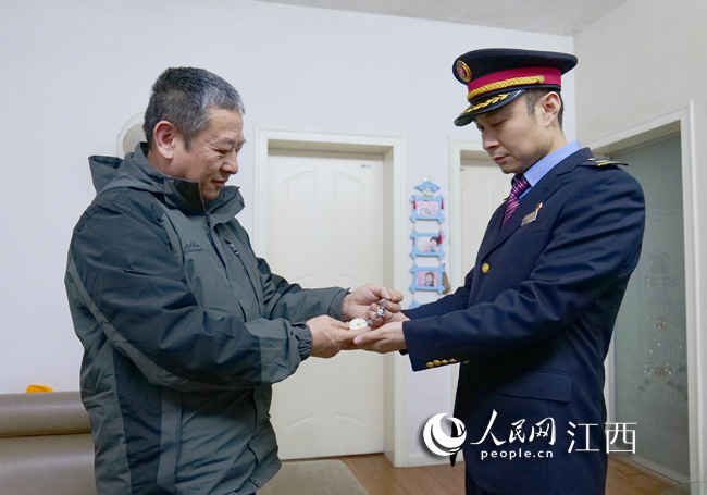 �ǧ���ϰ�ǰ�����H���Ƽ��У���Õr�g�đѱ��H�ֽ��o���������| �z��