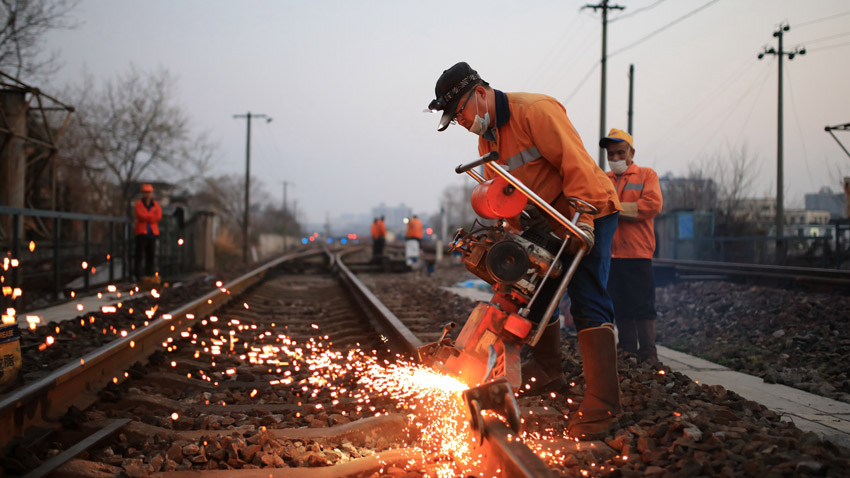 ��̶���ն������ڌ������վ���܉�M���и����I���n�� �z