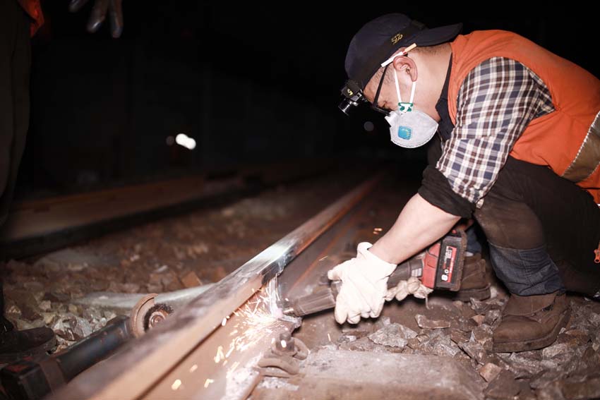 ���Iβ�����I�ˆT����ĥ�C��ĥ�܉���^�����Ӻ� �z