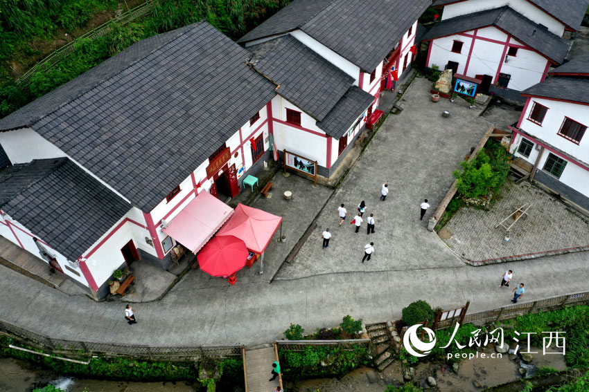 ��ɽ����οͽj�[���^��������W �r��z��