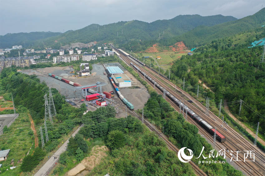 6��30������������վ؛�������Ŀ� �z