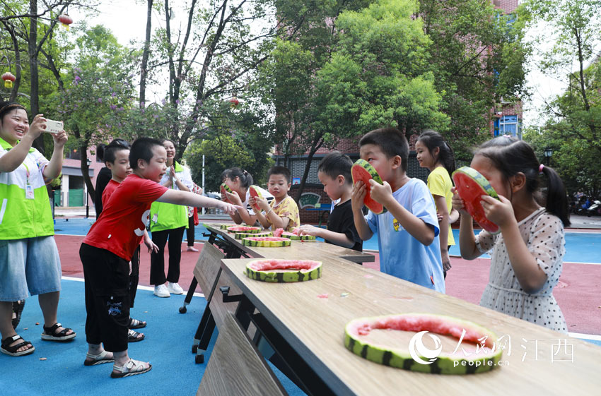 ���ӂ������ӭ�������F����M�gЦ�Z������܊ �z��