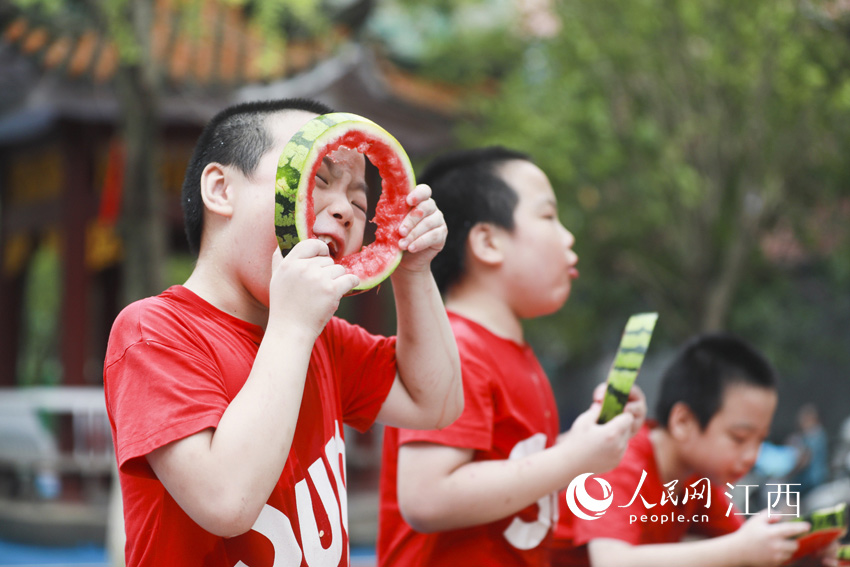 ���ӂ������ӭ�������F����M�gЦ�Z������܊ �z��