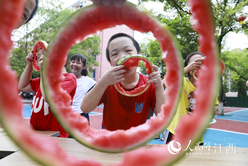 ���ӂ������ӭ�������F����M�gЦ�Z������܊ �z��