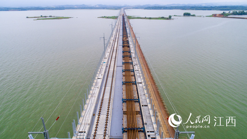 ���Ÿ��F�]ɽ�ش���������� �z ��