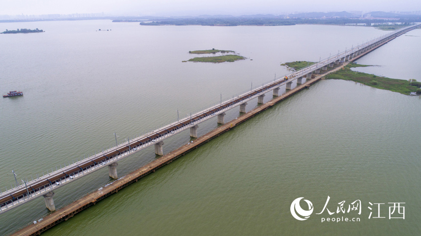 ���Ÿ��F�]ɽ�ش���������� �z ��