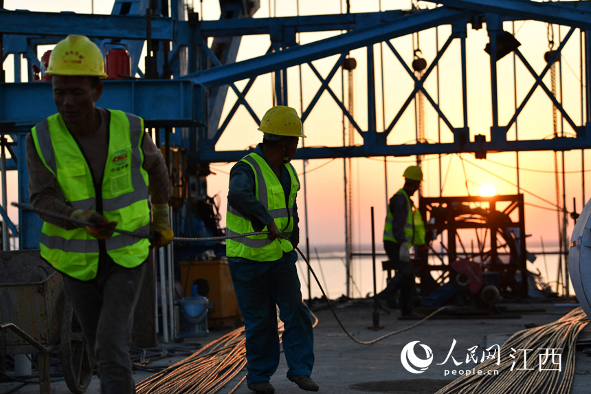 �����S���F��Ϫ���ش��������ʩ���F��������W �r��z