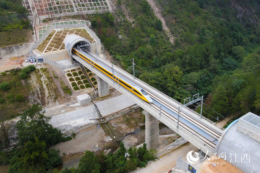 ���F�C�ϙz�y��܇����ͨ�^�M����F���������������� �z