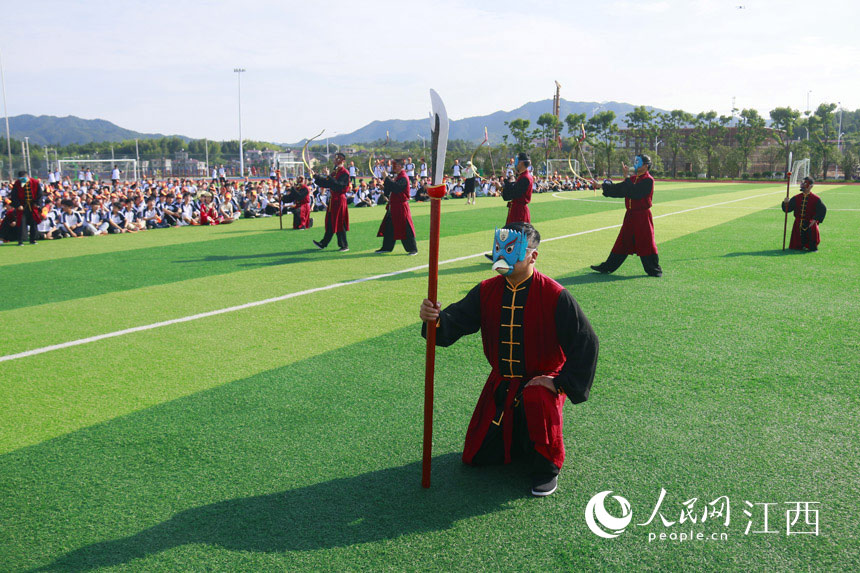 ���z�����˱��ݡ��������衱����־���z