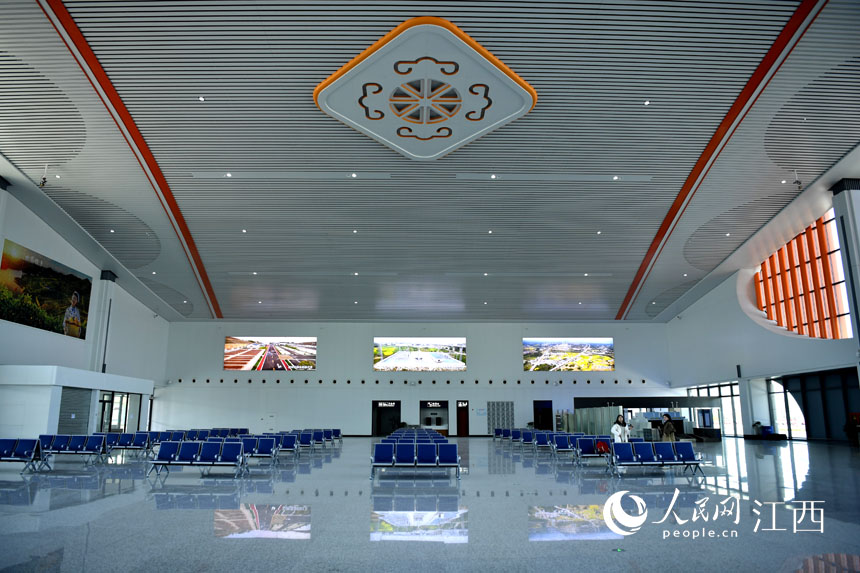 ���S��վ���������� ����W �r��z