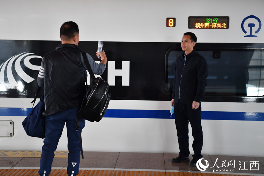 �ÿ͵�܇ǰ���װl��܇��Ӱ�� ����W �r��z