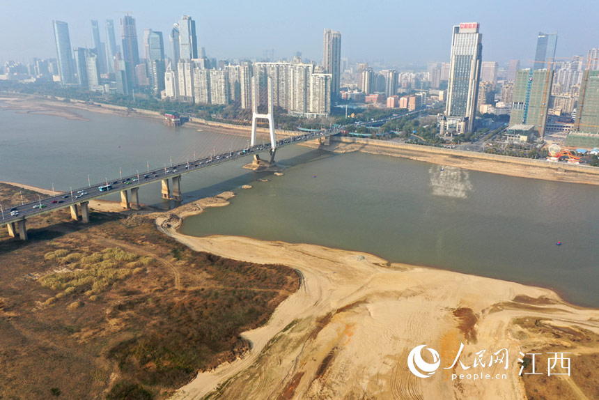 �M���ﶬ����������������Ч���������Ӻ���ˮλ���m�½����D��17�յ��M���ϲ��εĺ��Č��r�D�� ����W �r��z