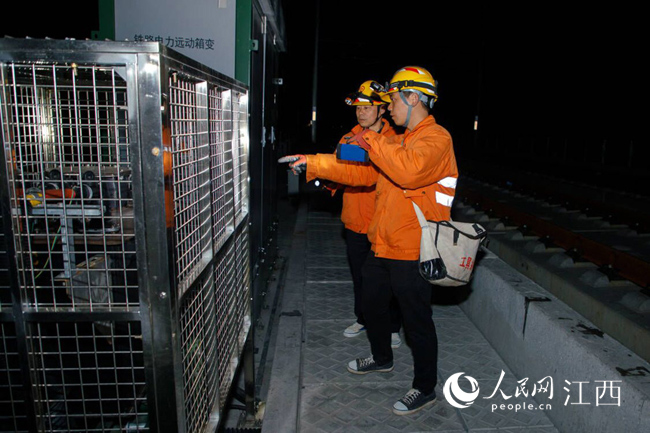 117賿ӱСcP~LόOMЙzz