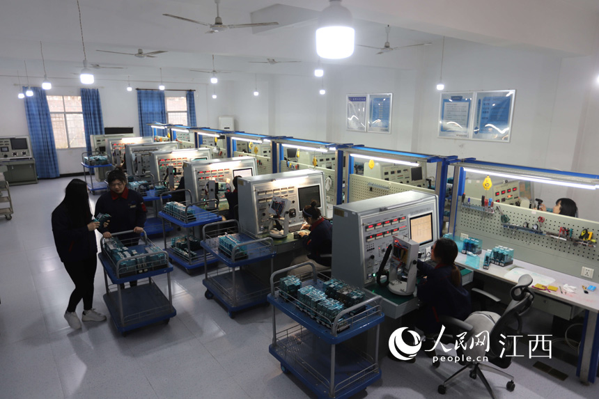 ϲ늄ն̶^^һ23ŮMɵĽ펽MÿĹǙzF·̖OСԪ^z