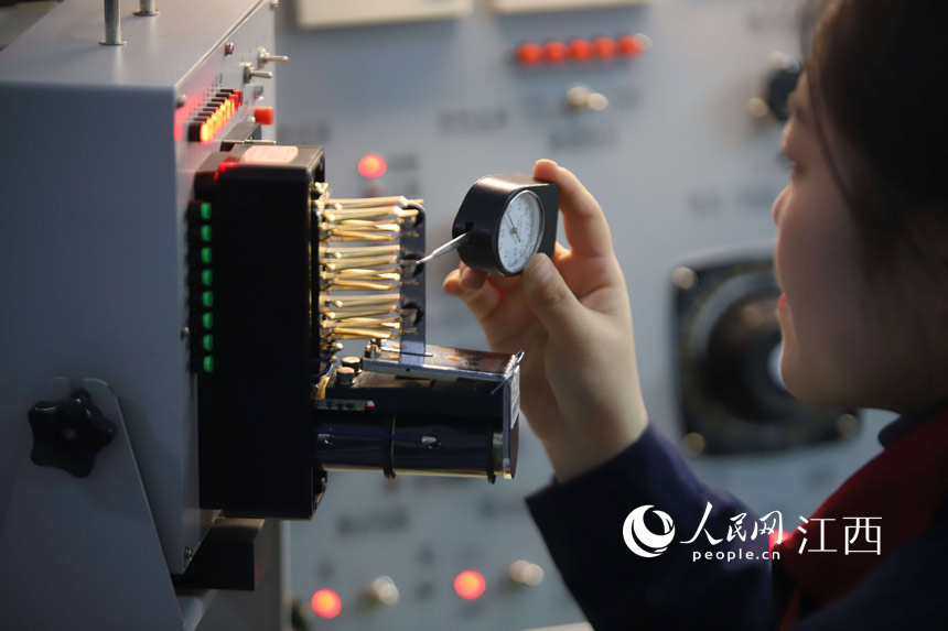 ��Ƭ�ĉ�����횿�����5��ţ���ஔ���p�|һƬ��ë���������������z