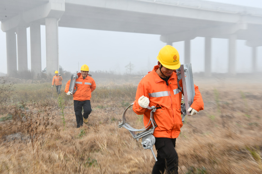 �����ڰ��\���߲�����������z