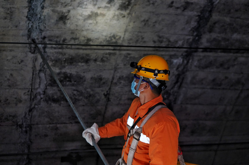 �������M���Ó��z�����_��z