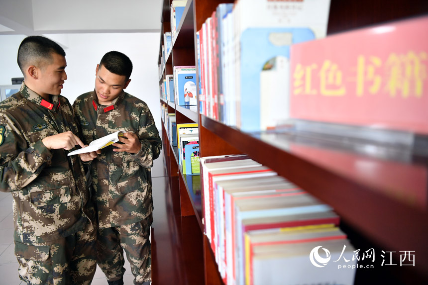 �D���҃�����ʿ��������x�tɫ������ ����W �r��z