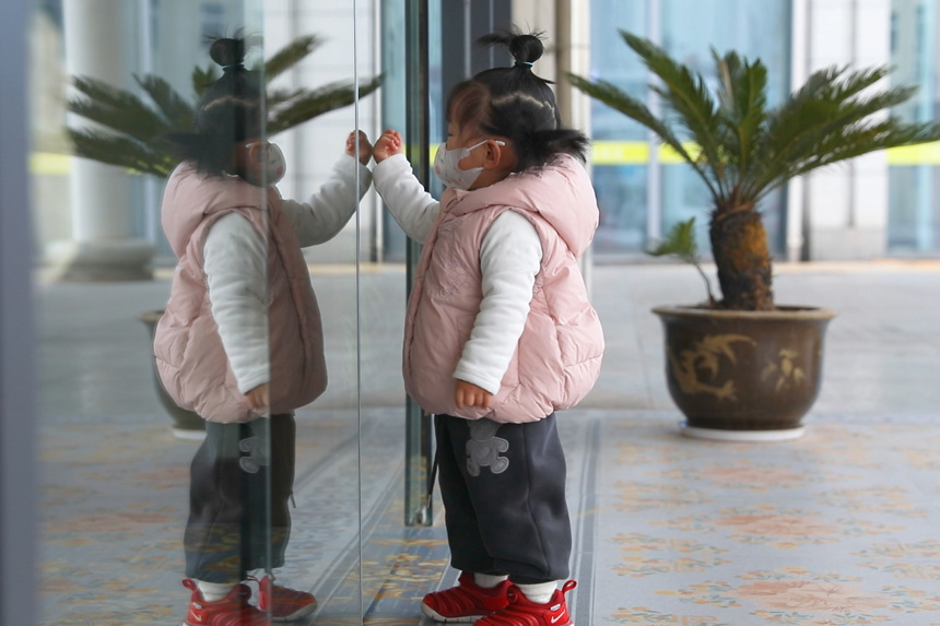 ���������T��СŴ�װl�F��æµ�еċ����� ���x�z