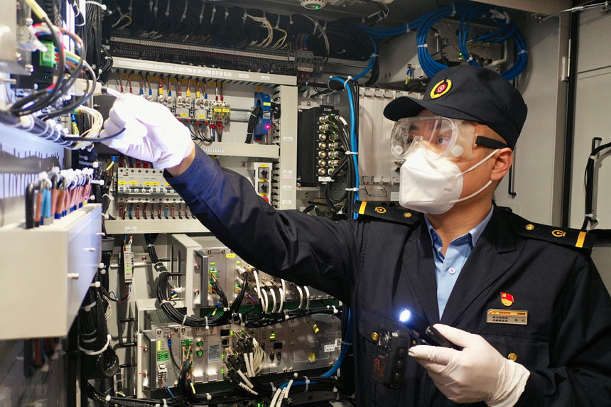 �S܇�Cе���z����{��늹��O���B�������ǔz