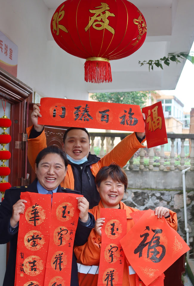 ����չʾ������Ʒ�����l�|�z