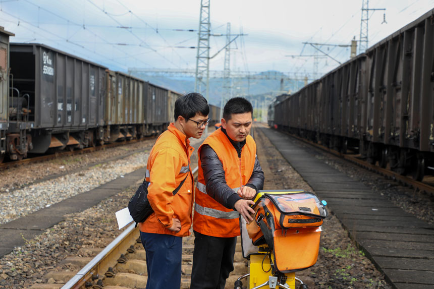 ���L�ׄP�c̽����ꐇ�ƽ���ڷ���̽���x�Ĳ��Δ���������G�z