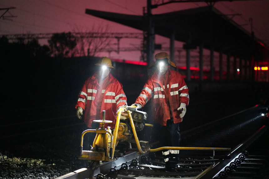 ���I�ˆT���й��C���������F�������������˾d�d�������S犞I�z