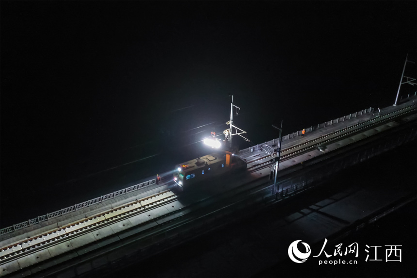 �賿�����|�W�����������I܇���_���~���L������_չ���I��������z