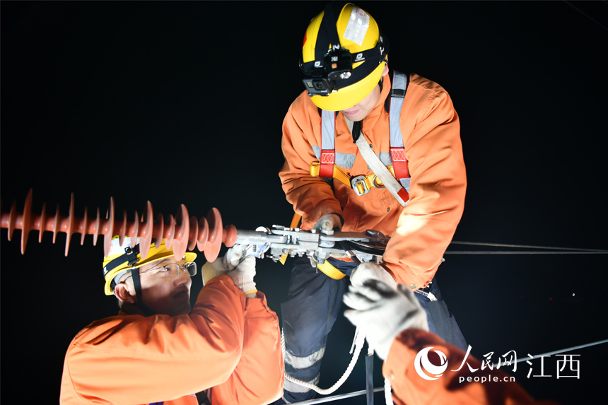 ���|�W�����ڸ߿պ����{��ƽ��݆�ăA����������z