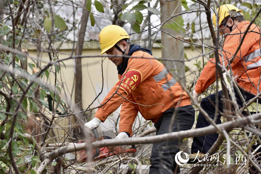 2��16�����ϲ���늶��h�T���ڿ���늗U�µ�Σ���������z