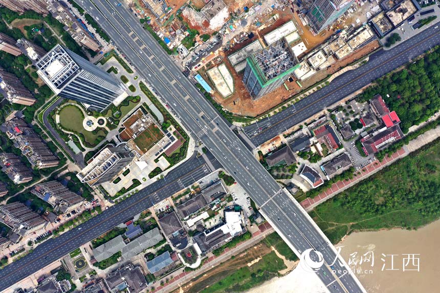 R^깤ͨ܇Mϴƽ W rz