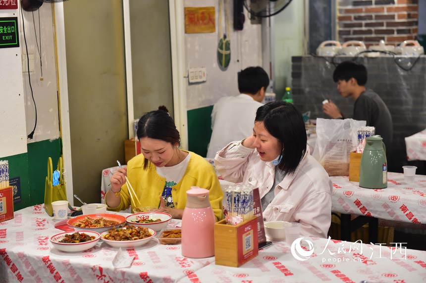 ��������Ͳ͵���������_���� ����W �r��z