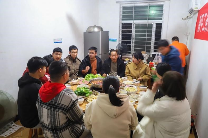 齊聚一堂。吳志祥攝