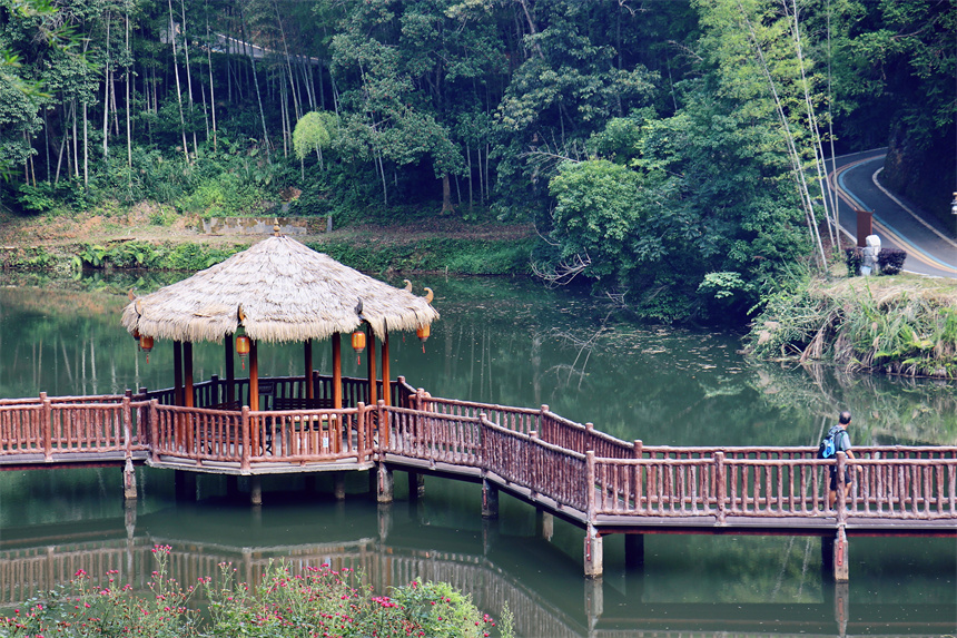 九曲河良好的生態環境。人民網 李途遙攝